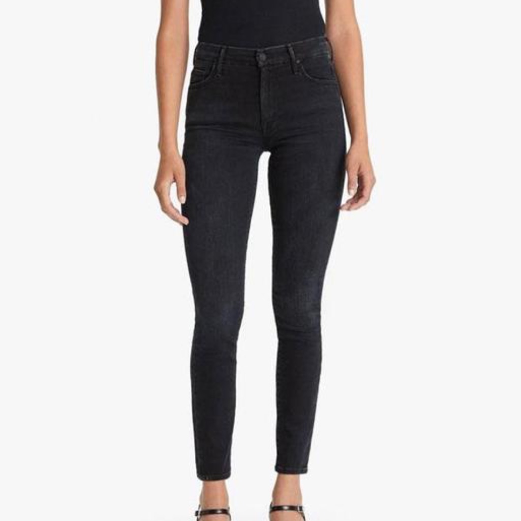 Mother Denim / High Waisted Looker Ankle Fray / Black / 26